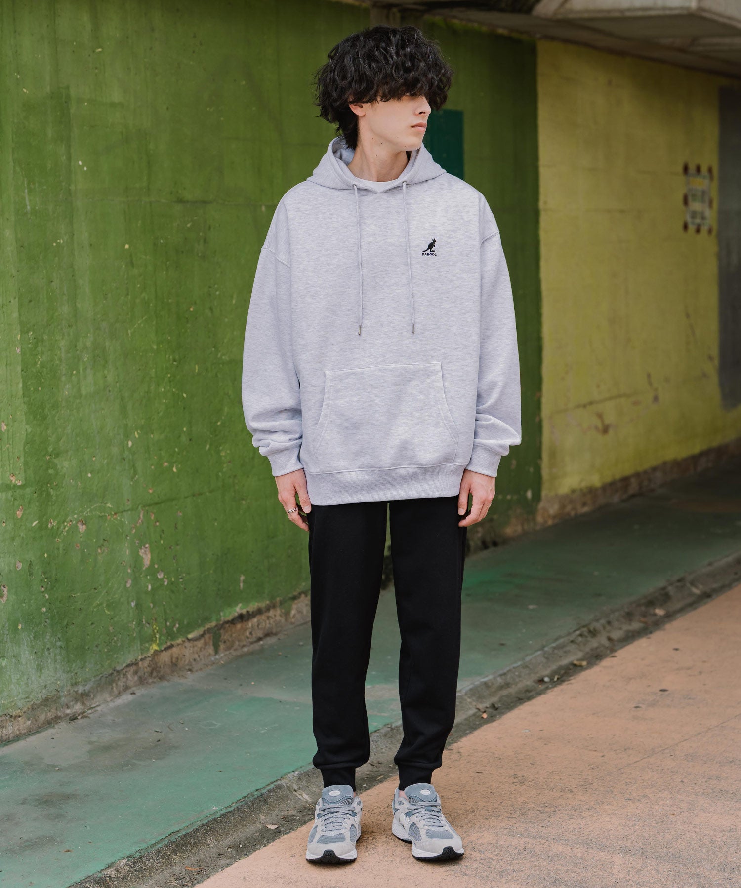 KANGOL カンゴール 別注コラボ 無地＆サイドライン ワンポイントロゴ刺繍ポンチスウェットスリムイージージョガーパンツ 16001