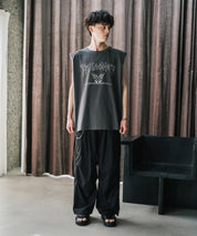 オーバーサイズ ピグメントライクグラフィックプリントノースリーブTシャツ