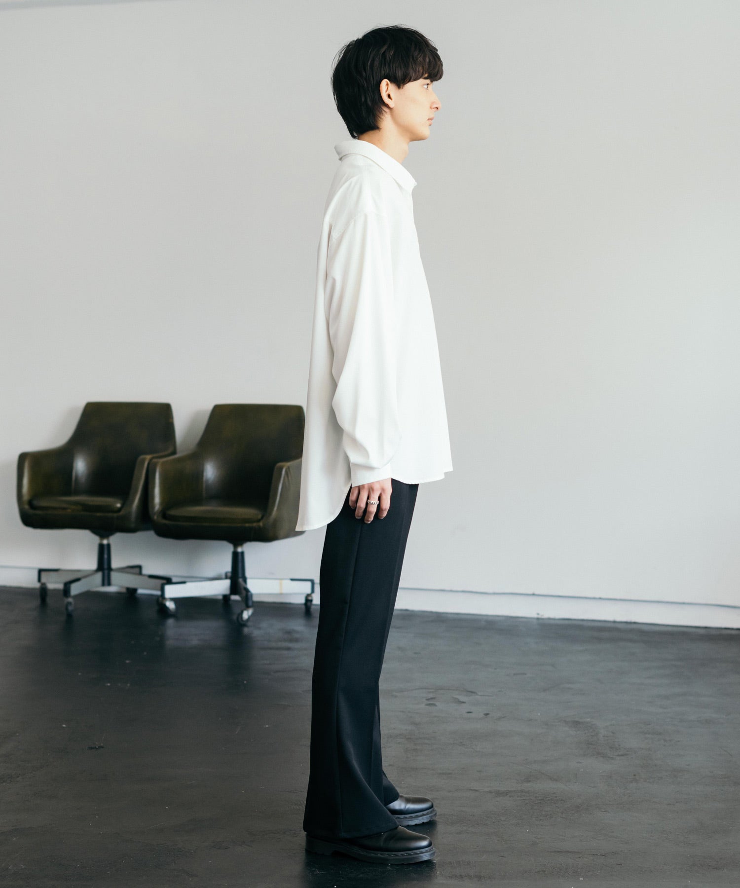 TRストレッチ センタープレス ブーツカットフレアスラックスパンツ 美