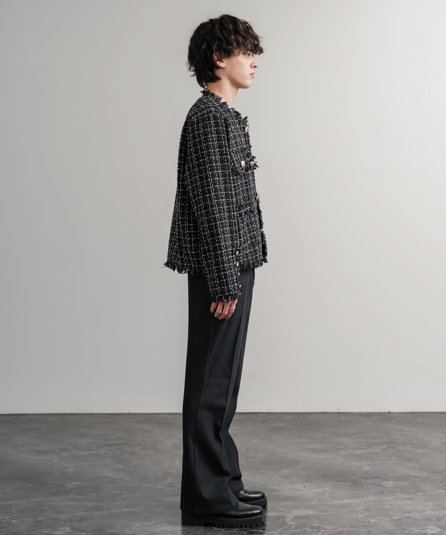 ツイードカットオフフリンジシルバーボタンショート丈ノーカラー