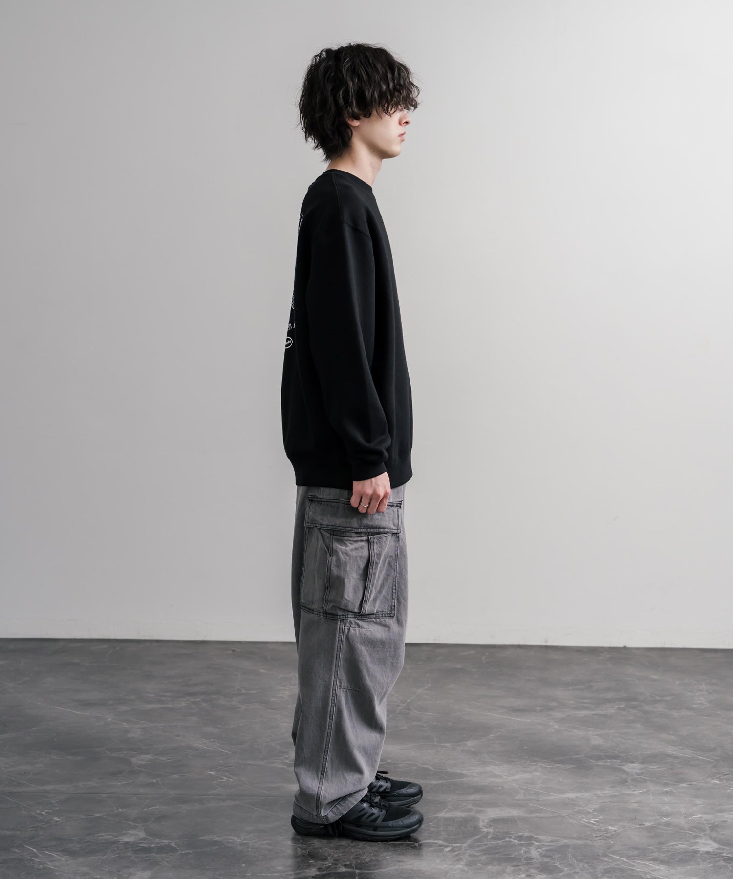 HUF ハフ オーバーサイズ裏起毛アソートプリント刺繍クルーネック長袖トレーナー 16462