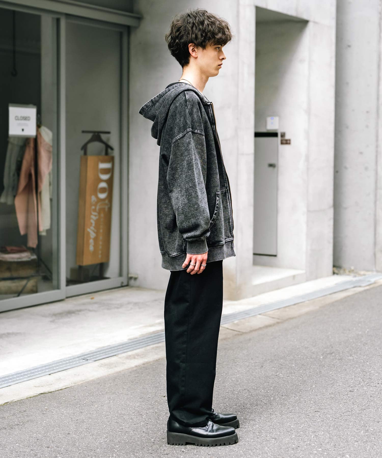 ルーズシルエットワイドデニムパンツ