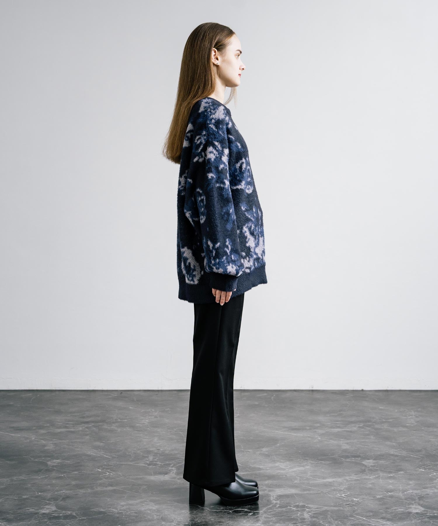 新色追加 フェザーヤーン オーバーサイズフラワー柄クルーネックニット 14031