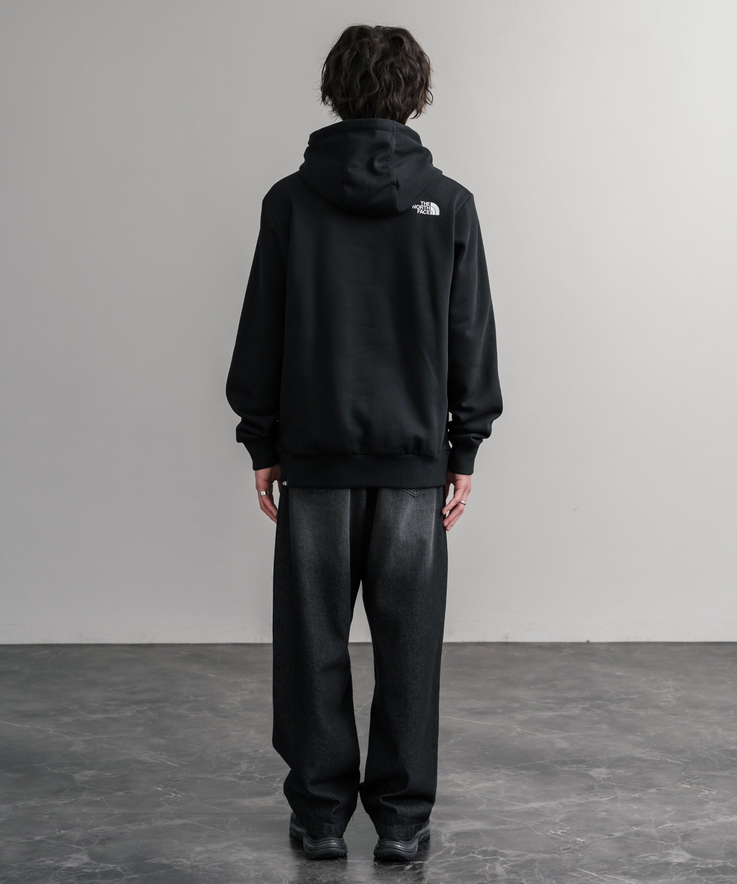 THE NORTH FACE ザ・ノースフェイス SIMPLE DOME HOODIE オーバーサイズ裏起毛シンプルワンポイントロゴプルオーバーパーカー 15215