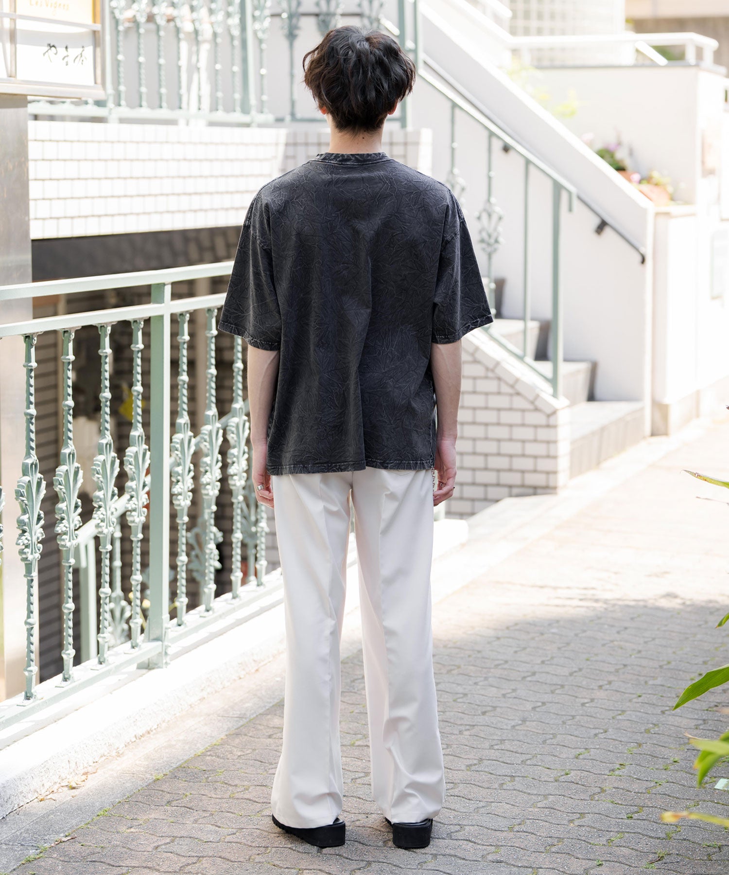 オーバーサイズ ケミカルウォッシュワンポイントフラワープリント半袖Tシャツ