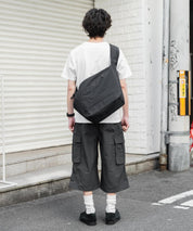 UMBRO アンブロ 別注コラボ 膝下丈 ワンポイントロゴ刺繍ナイロンワイドカーゴハーフパンツ 15348