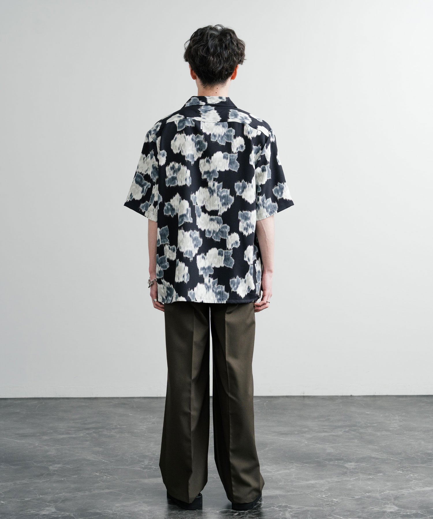 Upscape Audience アップスケープ オーディエンス 日本製 国産 オーバーサイズ 丹後ライトアムンゼン 梨地 カスリライクプリント半袖開襟シャツ AUD6607 14693