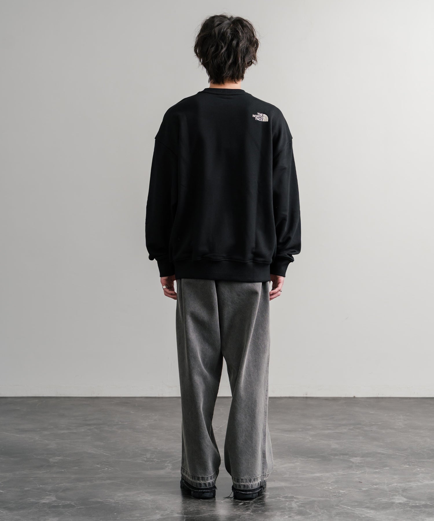 日本未展開モデル THE NORTH FACE ザ・ノースフェイス WHITE LABEL ホワイトレーベル TNF SIGNATURE SWEATSHIRTS クルーネック長袖スウェットトレーナー 15380