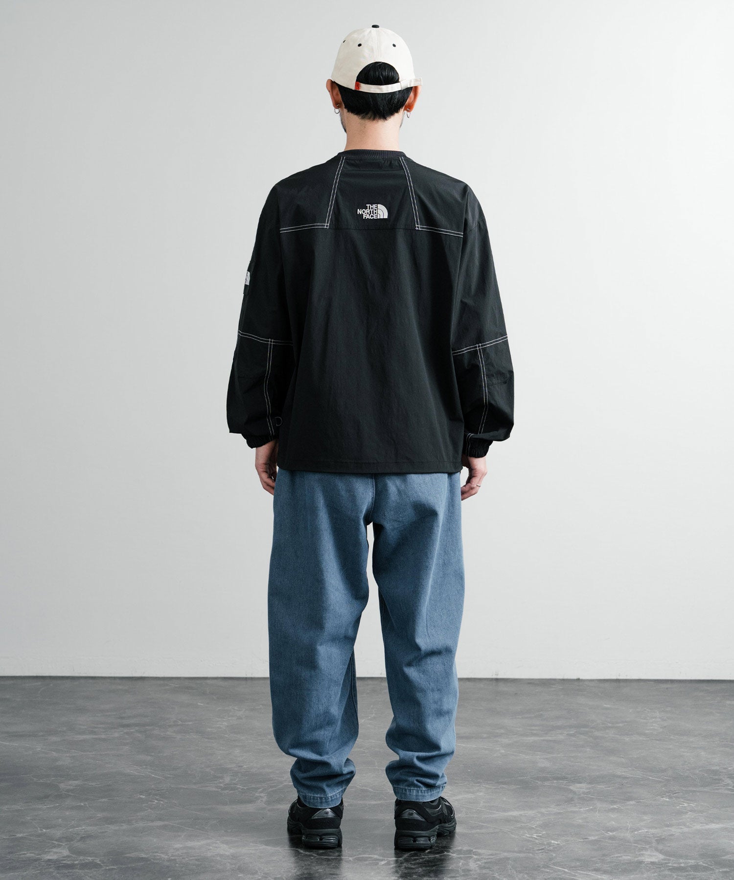 日本未展開モデル THE NORTH FACE ザ・ノースフェイス ALBANY CREWNECK 長袖ナイロンクルーネックプルオーバー 14477