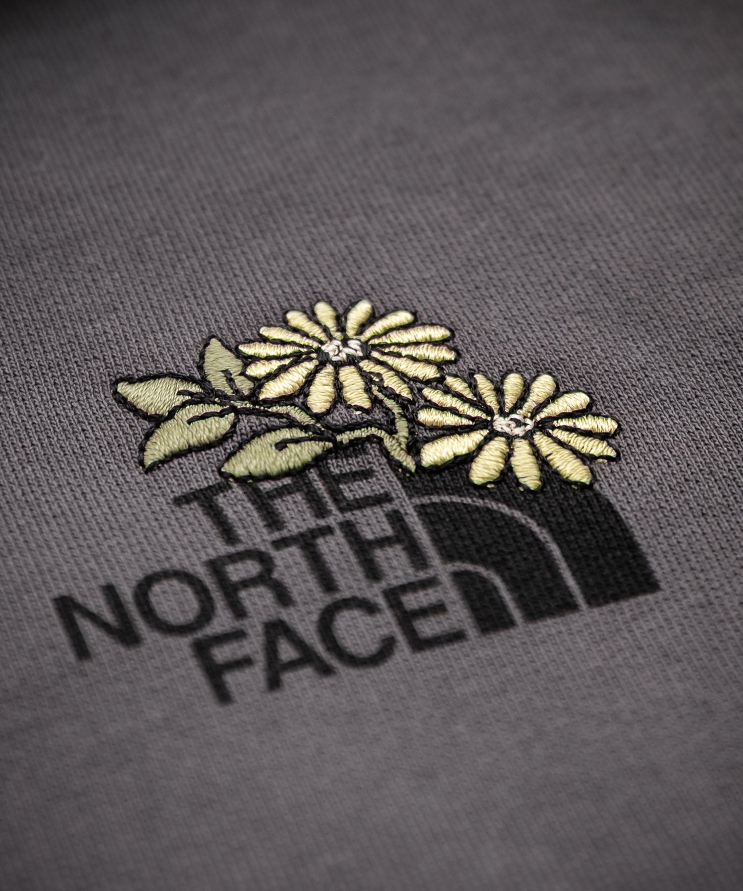 THE NORTH FACE ザ・ノースフェイス FLOWER DOME RELAXED HD SWEATSHIRT GPT ワンポイントフワラー刺繍裏毛パーカー 15488