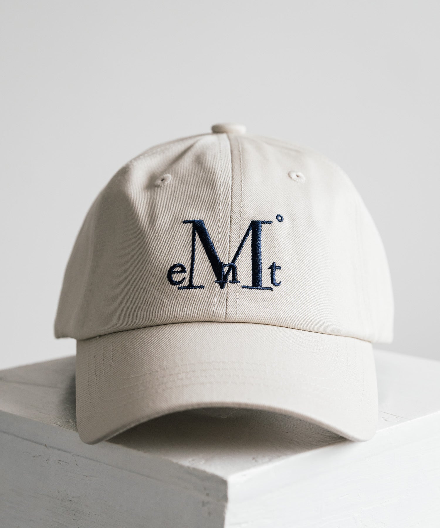 MUCENT SIGNATURE BALL CAP ロゴ刺繍ベースボールキャップ 15901