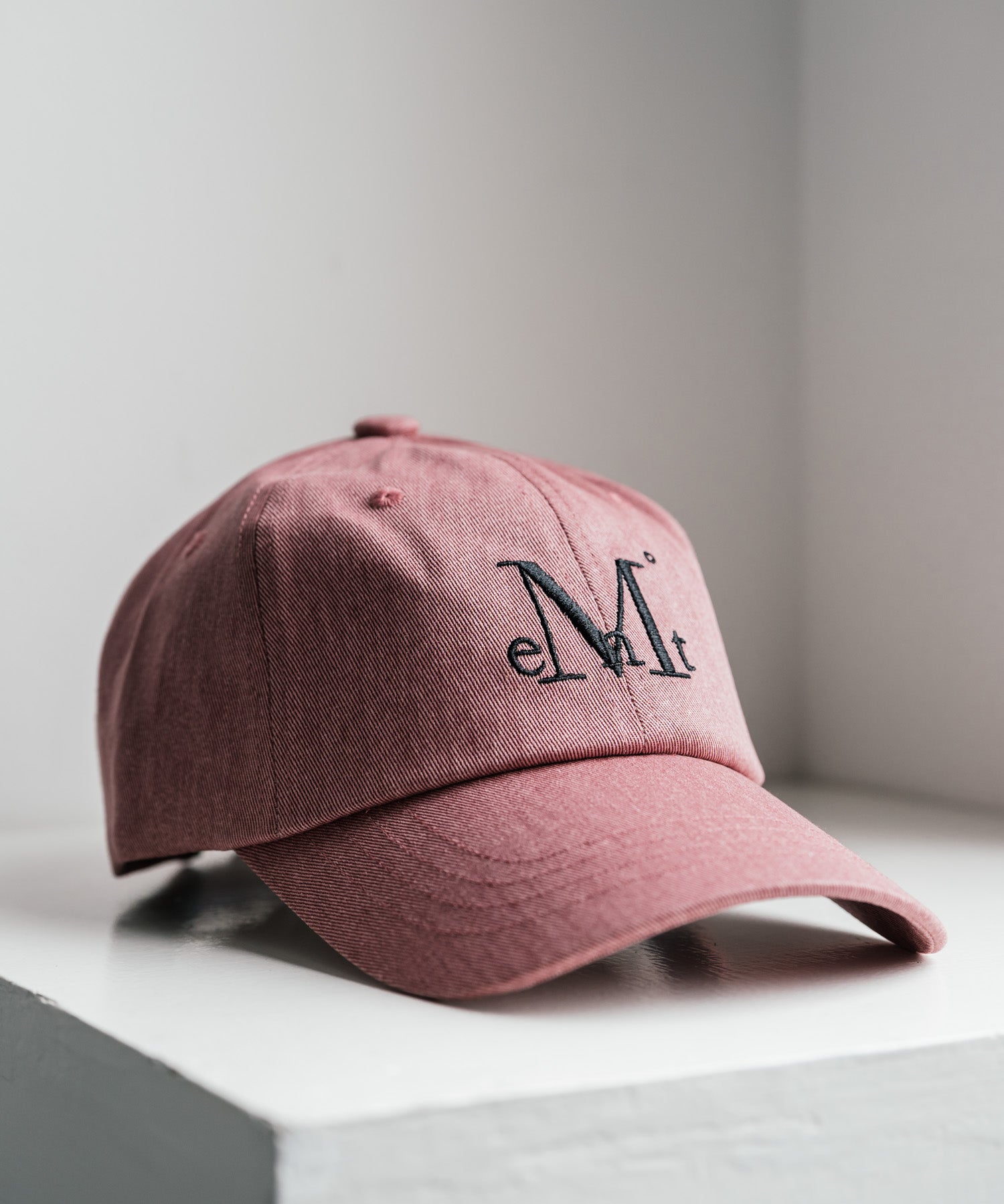 MUCENT SIGNATURE BALL CAP ロゴ刺繍ベースボールキャップ 15901