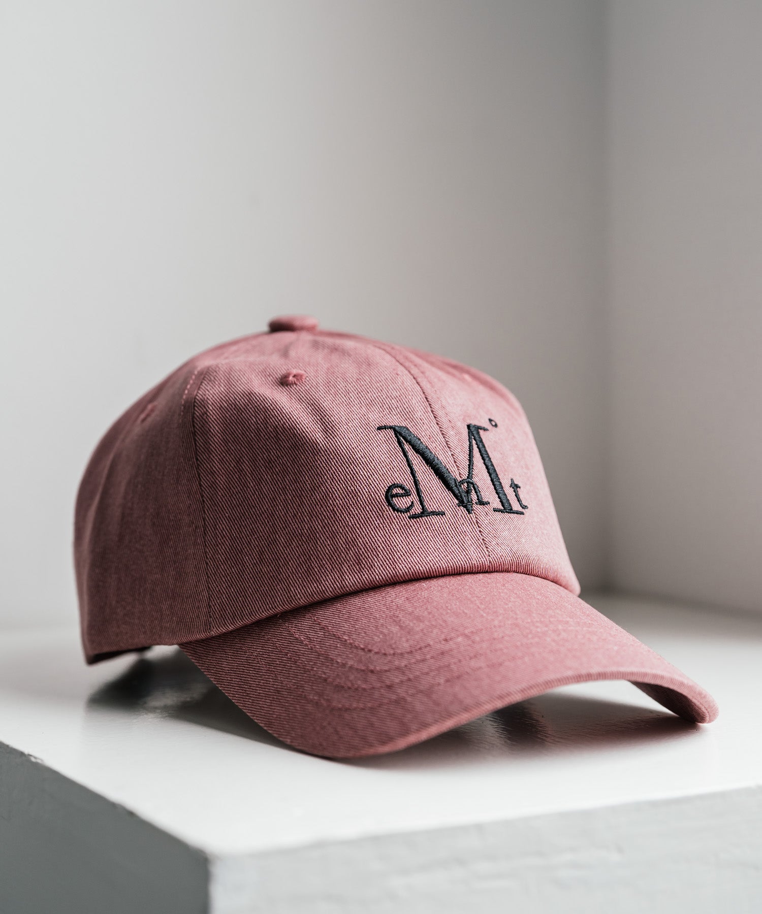 MUCENT SIGNATURE BALL CAP ロゴ刺繍ベースボールキャップ 15901